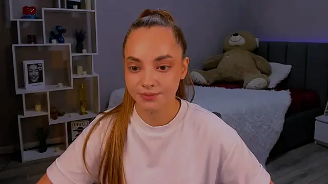 MelanieAlves online show from November 2025 12:37:02 PM