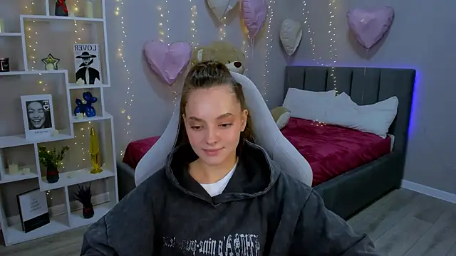 MelanieAlves online show from March 2026 06:47:02 PM