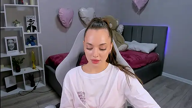 MelanieAlves online show from March 2026 02:28:01 PM