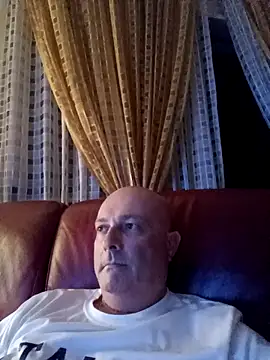 Alexis Bull online show from September 2025 10:48:02 PM