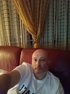 Alexis Bull online show from May 2026 10:39:01 PM