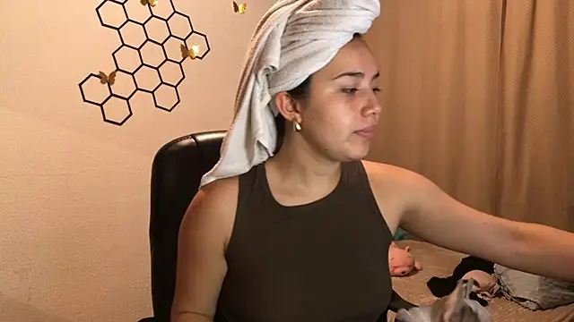 Snapshot of amelia_hall chatting on September 2025 12:07:01 PM amelia hall online show from September 2025 12:07:01 PM