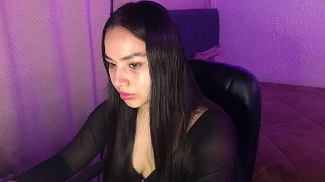 Snapshot of amelia_hall chatting on June 2026 12:44:01 PM amelia hall online show from June 2026 12:44:01 PM