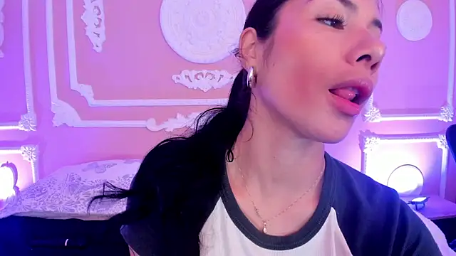 Snapshot of ArianaReynoldss chatting on September 2025 07:25:01 PM ArianaReynoldss online show from September 2025 07:25:01 PM