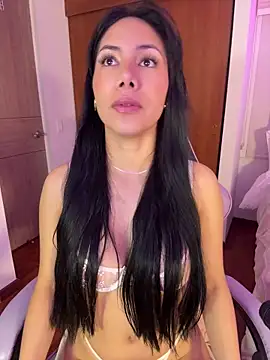 Snapshot of ArianaReynoldss chatting on June 2026 10:01:01 AM ArianaReynoldss online show from June 2026 10:01:01 AM