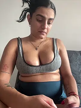 carlafox05 online show from May 2026 07:31:01 PM