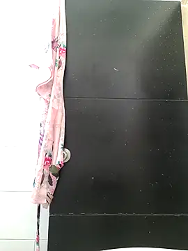 Snapshot of Yuli_Mars chatting on September 2025 02:28:02 PM Yuli Mars online show from September 2025 02:28:02 PM