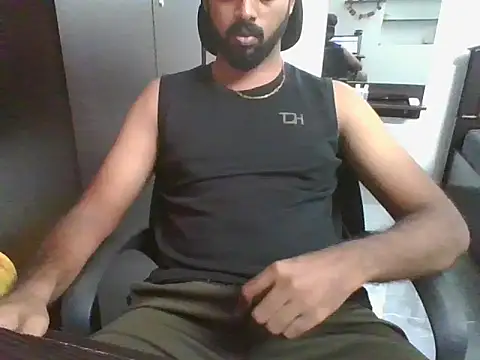 lovelyakash69 online show from March 2026 07:10:01 AM