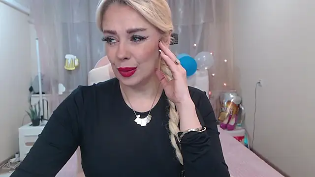 Snapshot of KatrinaCharm chatting on September 2025 06:17:01 AM KatrinaCharm online show from September 2025 06:17:01 AM