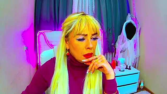 Snapshot of KatrinaCharm chatting on October 2025 12:26:02 PM KatrinaCharm online show from October 2025 12:26:02 PM