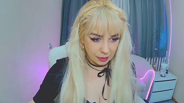 Snapshot of KatrinaCharm chatting on November 2025 07:30:02 AM KatrinaCharm online show from November 2025 07:30:02 AM