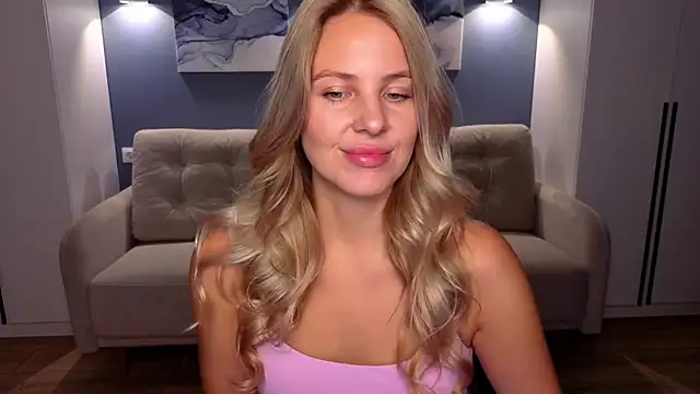 Snapshot of MelanieBennett chatting on October 2025 06:10:02 AM MelanieBennett online show from October 2025 06:10:02 AM