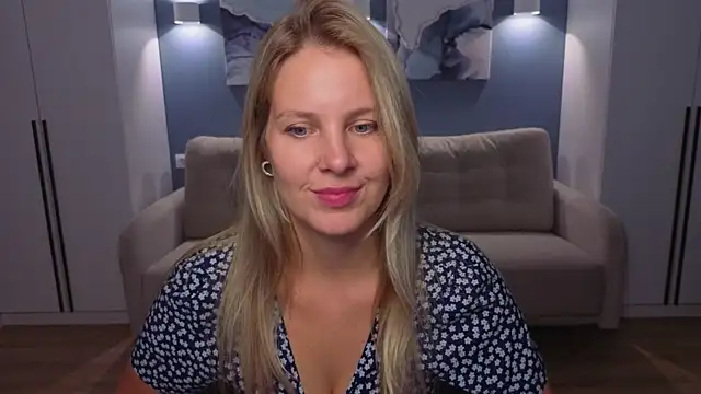 Snapshot of MelanieBennett chatting on July 2026 08:51:01 AM MelanieBennett online show from July 2026 08:51:01 AM