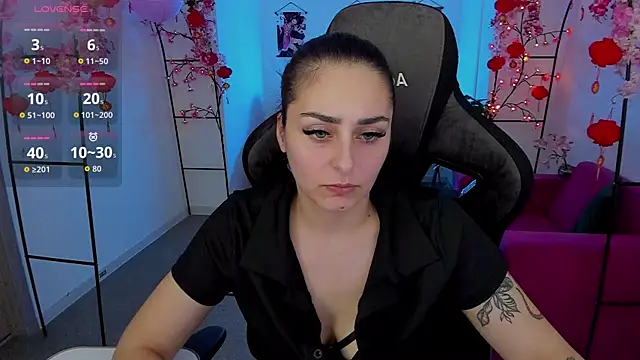 Snapshot of ValeriiMills chatting on April 2026 03:17:02 PM ValeriiMills online show from April 2026 03:17:02 PM