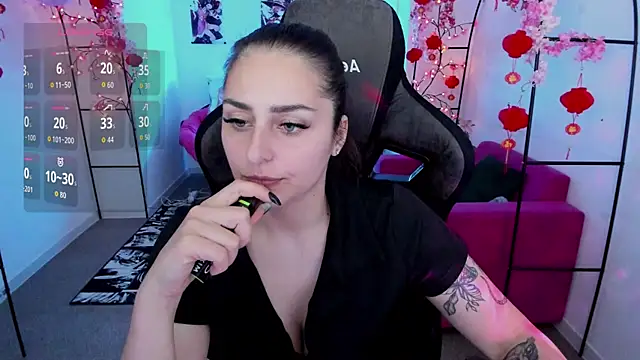 Snapshot of ValeriiMills chatting on May 2026 05:21:02 PM ValeriiMills online show from May 2026 05:21:02 PM