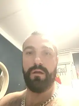 lucka1234 online show from April 2026 08:25:02 PM