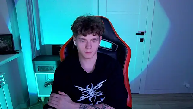 DanyDavis online show from January 2026 01:37:02 PM