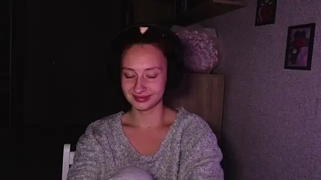 Snapshot of kristi_ginger chatting on October 2025 12:18:02 AM kristi ginger online show from October 2025 12:18:02 AM