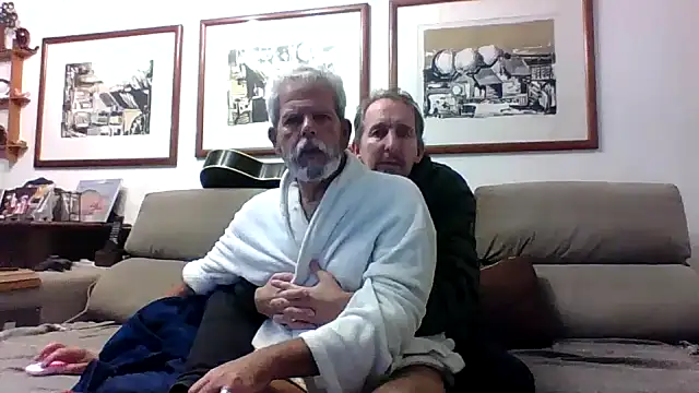 Snapshot of CasalcwBR chatting on May 2026 04:20:02 AM CasalcwBR online show from May 2026 04:20:02 AM