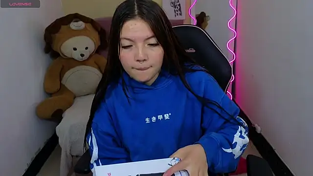 kissy tay online show from November 2025 12:05:02 PM