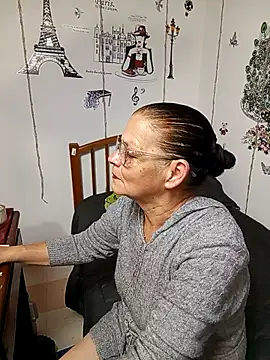 katrina perez online show from February 2026 12:04:02 AM