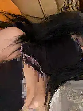 QueenLujaine online show from April 2026 01:21:01 PM