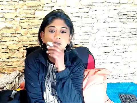 IndianPleasurez1 online show from September 2025 05:40:02 PM