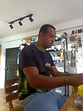 Snapshot of elnegro707070 chatting on October 2025 11:10:01 AM elnegro707070 online show from October 2025 11:10:01 AM