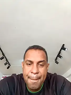 Snapshot of elnegro707070 chatting on November 2025 05:07:01 PM elnegro707070 online show from November 2025 05:07:01 PM