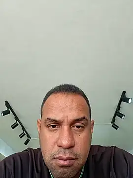 elnegro707070 online show from January 2026 01:02:01 PM