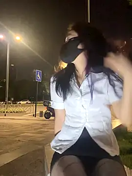 AiBanana online show from September 2025 06:53:01 PM