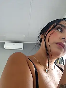 Snapshot of Rosa_Warreen_ chatting on October 2025 12:49:02 PM Rosa Warreen online show from October 2025 12:49:02 PM