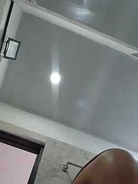 Snapshot of Rosa_Warreen_ chatting on November 2025 12:17:01 PM Rosa Warreen online show from November 2025 12:17:01 PM