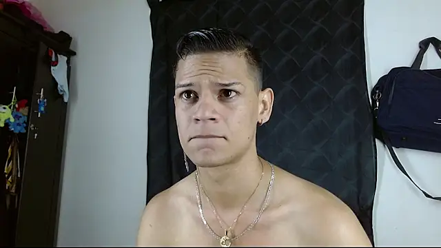 Snapshot of axce1_boy24 chatting on November 2025 01:11:01 PM axce1 boy24 online show from November 2025 01:11:01 PM