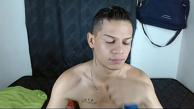 Snapshot of axce1_boy24 chatting on November 2025 03:34:02 PM axce1 boy24 online show from November 2025 03:34:02 PM