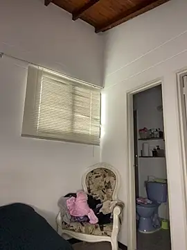 Mia  Gray online show from December 2025 06:06:01 PM