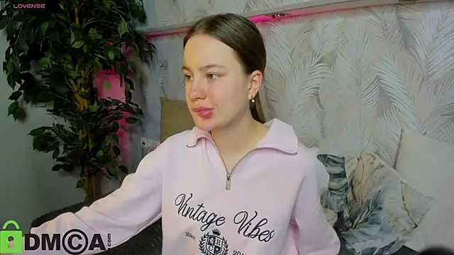 Candy Cansew online show from October 2025 01:04:02 AM