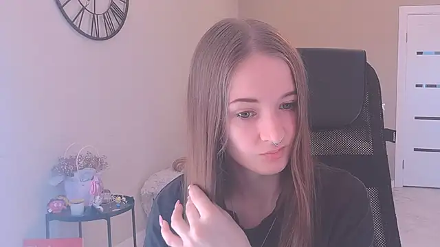 KateKayer online show from September 2025 08:27:02 AM