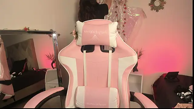 Paprika  online show from October 2025 06:30:02 PM