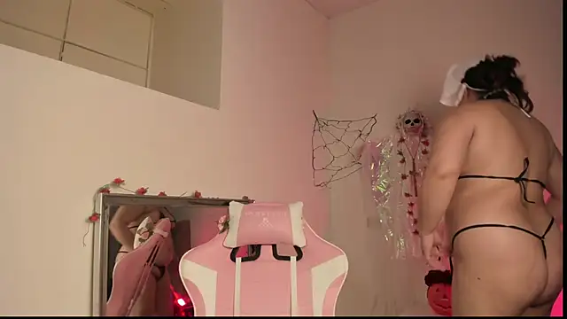 Paprika  online show from October 2025 06:32:02 PM