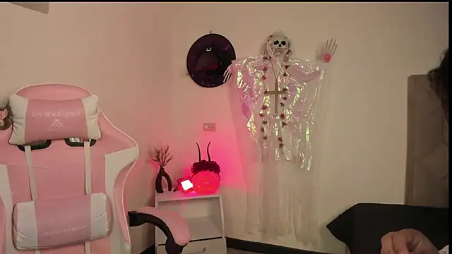 Paprika  online show from November 2025 06:20:02 PM