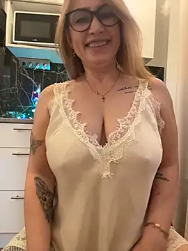 O-Eva online show from February 2026 10:26:01 PM