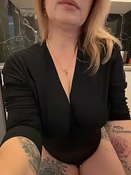 O-Eva online show from February 2026 10:57:02 PM