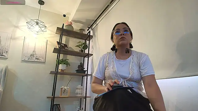  Victoria Collins online show from March 2026 11:39:02 AM