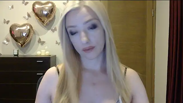 Snapshot of Wild_Silk_Desire chatting on July 2026 04:43:02 PM Wild Silk Desire online show from July 2026 04:43:02 PM