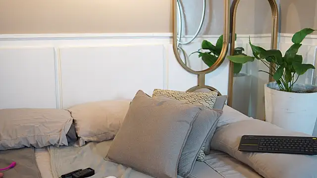 Susan wall online show from September 2025 02:19:01 PM