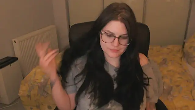 Snapshot of GothSuccubusBabe chatting on May 2026 09:11:02 PM GothSuccubusBabe online show from May 2026 09:11:02 PM