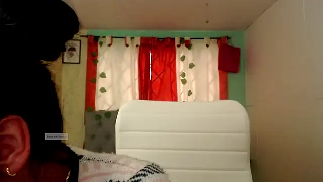 vale miel online show from October 2025 06:38:02 PM