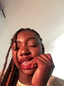 alissradiante1 online show from March 2026 03:41:02 AM