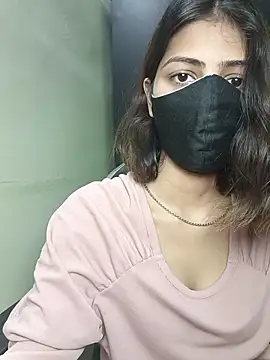 Isha Sax online show from November 2025 01:00:02 PM